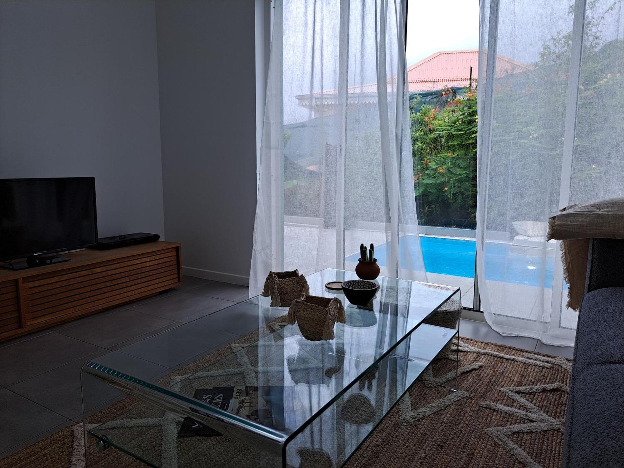Les Villas Jalnas Logement Hateya 레트루아질레 외부 사진